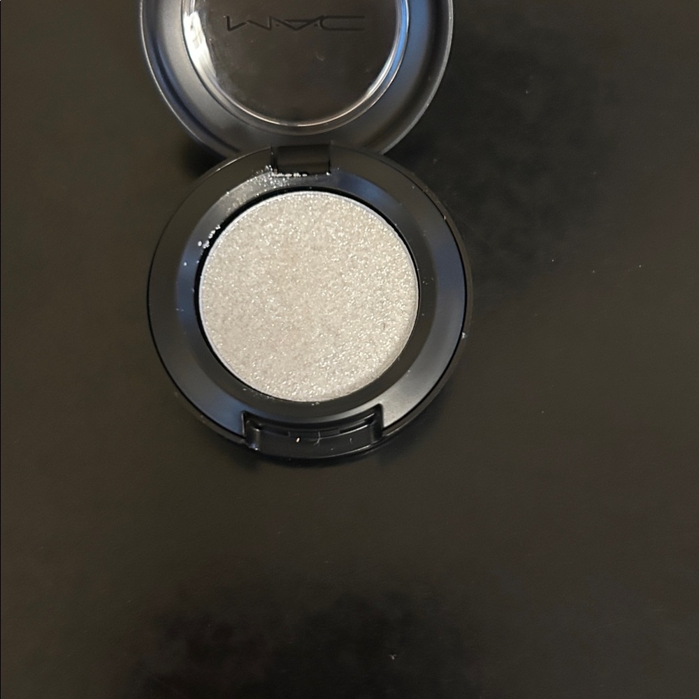 MAC Cosmetics Silver Shimmer Pressed Eyeshadow - Picture 4 of 4